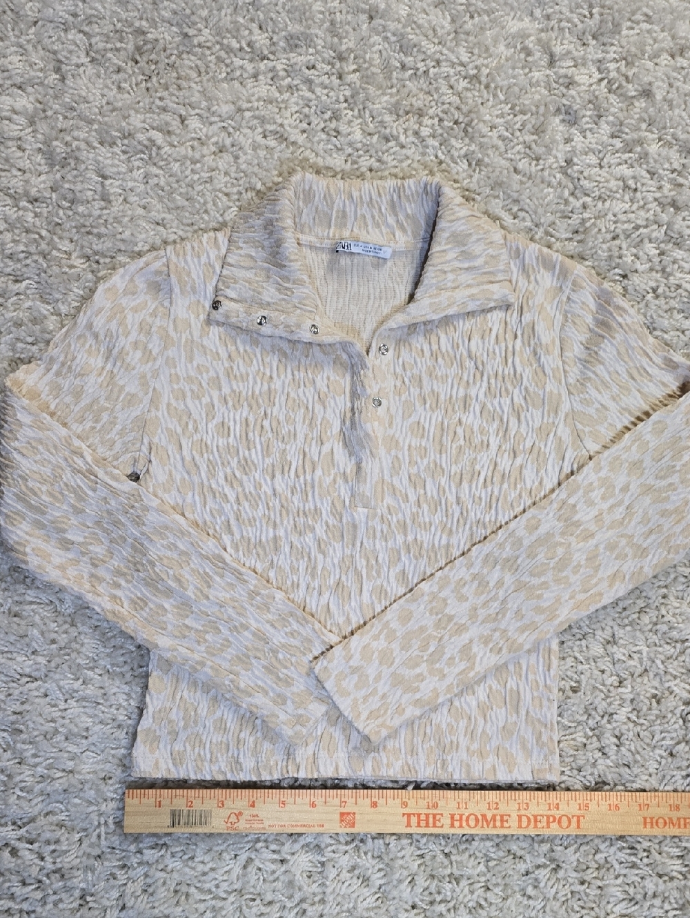 Zara Beige and Cream Textured Snap-Front Top 1126